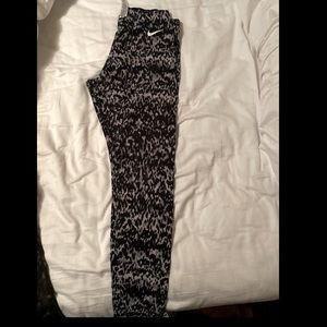 Nike women’s legging